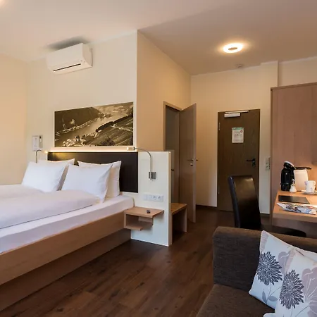 Szálloda Rheinhotel Lamm Rüdesheim am Rhein